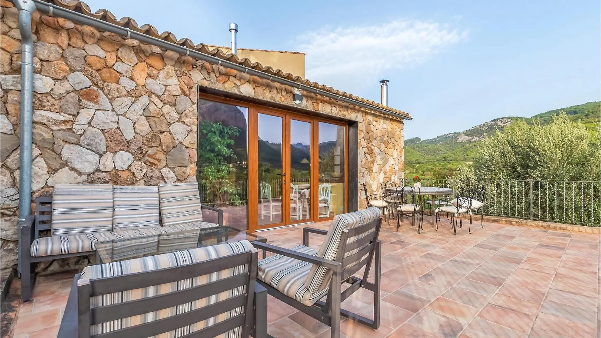 Cozy Home In Alaro Spain